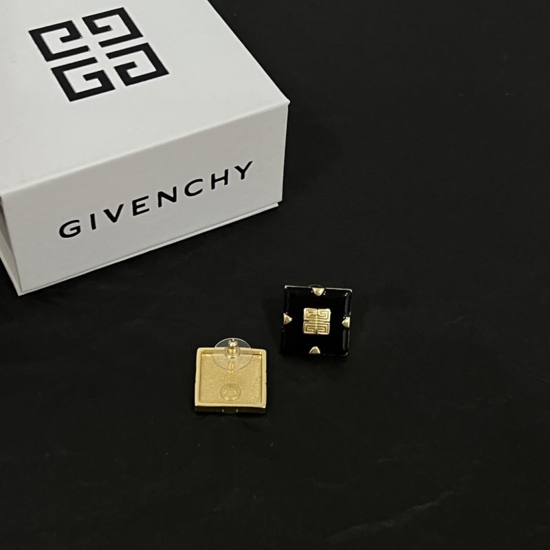 GIVENCHY
